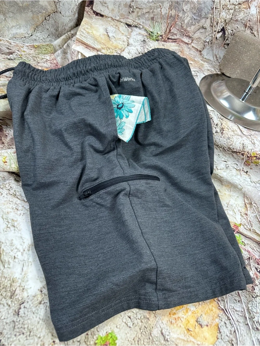 Girls SZ 14/16 athletic works shorts with zippered pockets, 0213